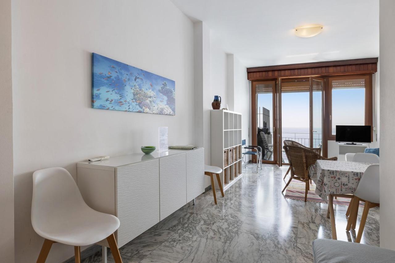 Appartamento Stupenda Vista Mare Bergeggi Buitenkant foto