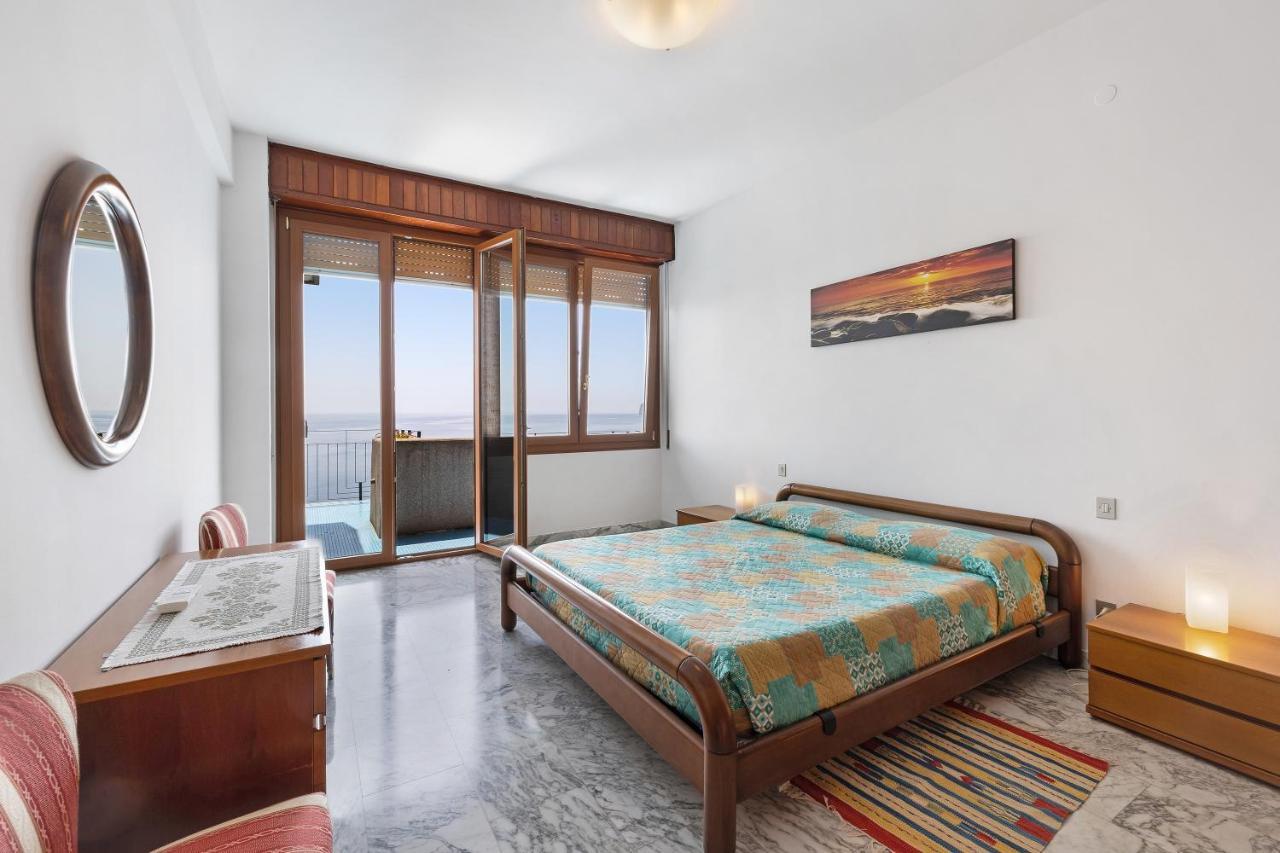 Appartamento Stupenda Vista Mare Bergeggi Buitenkant foto
