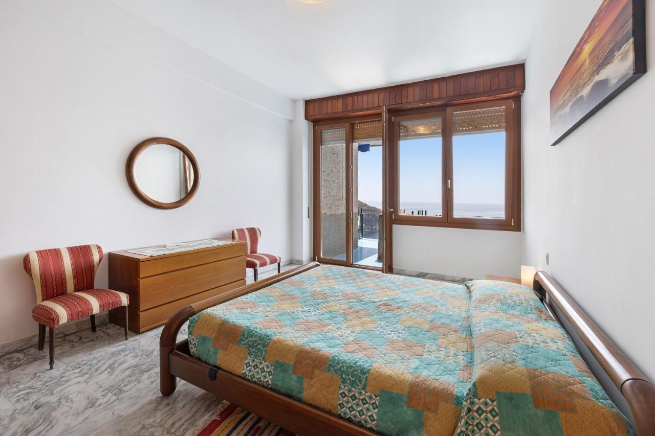 Appartamento Stupenda Vista Mare Bergeggi Buitenkant foto